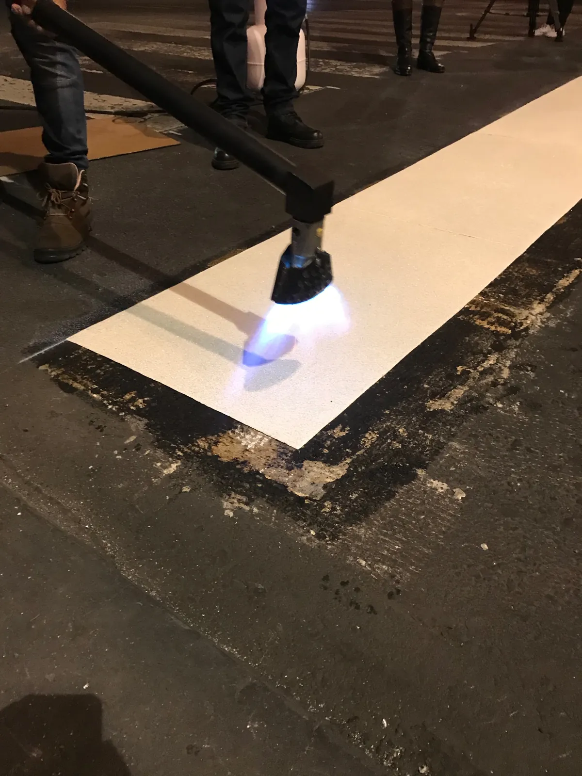 Colocación de termoplástico preformado con soplete