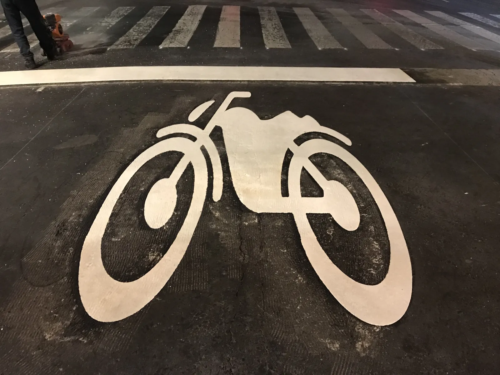 Símbolo de motocicleta de termoplástico preformado
