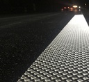 Retrorreflejancia nocturna sobre pavimento