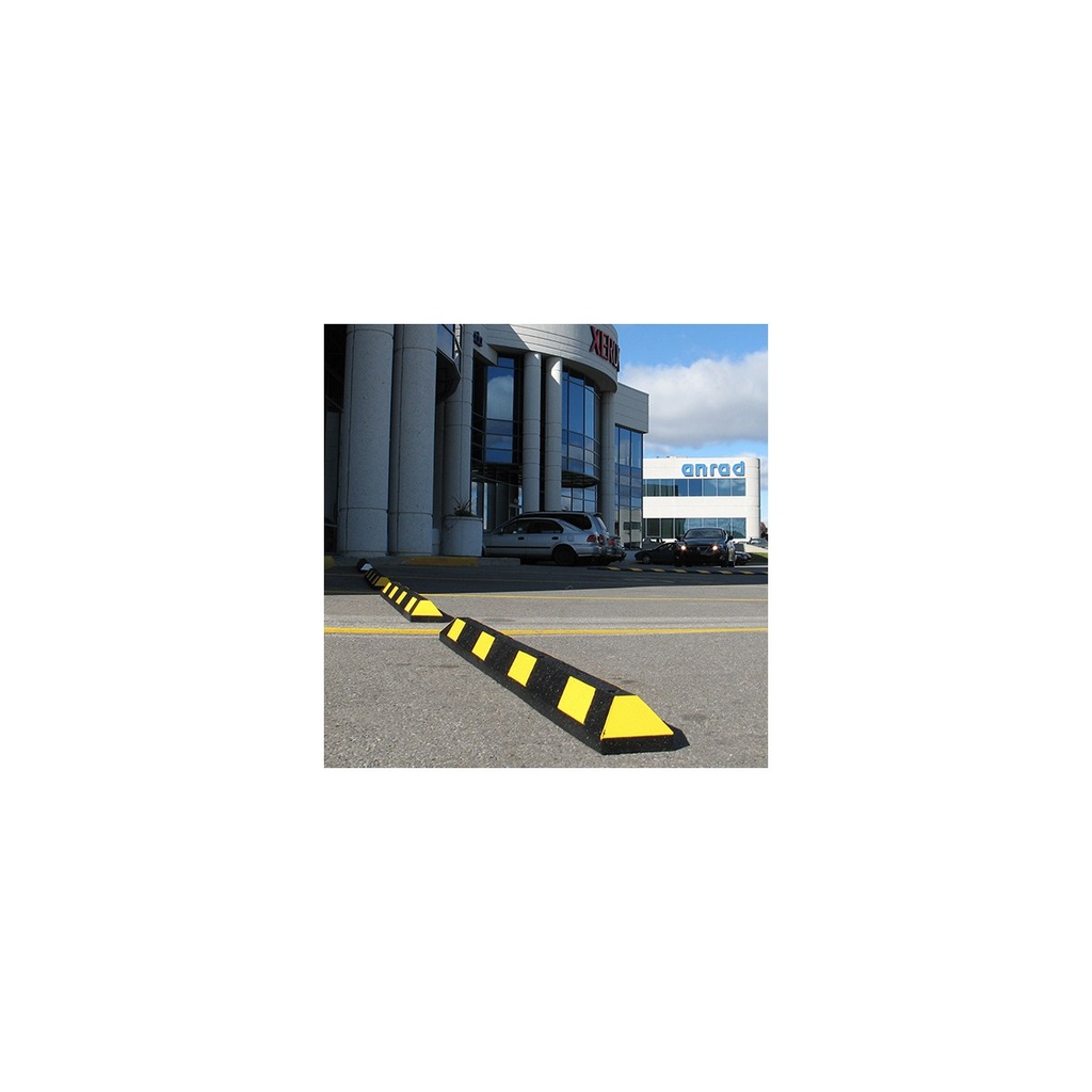 Tope Top It de 1.83 m instalado en plaza comercial